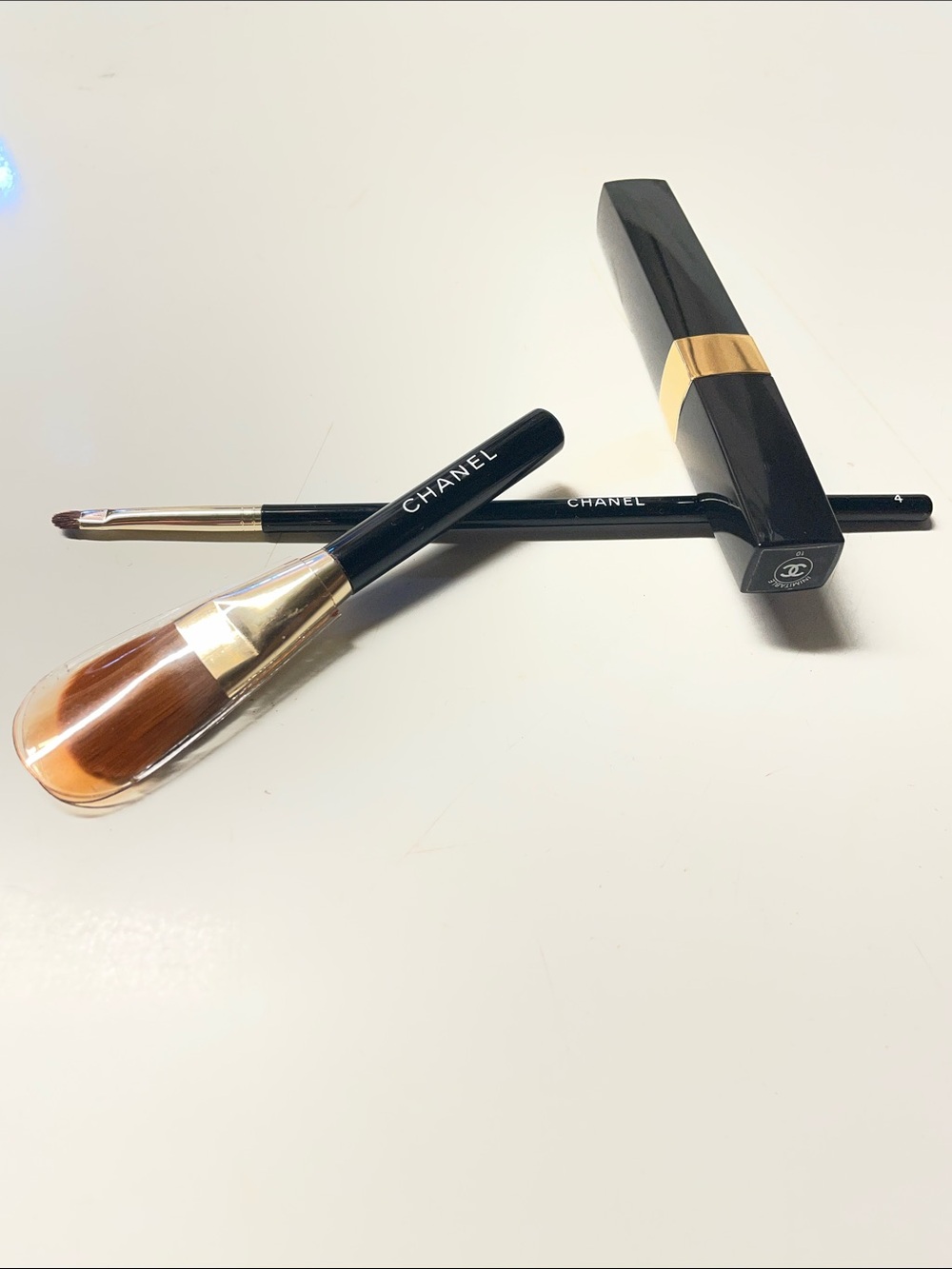 CHANEL Black & Gold mini foundation Brush, eye liner brush black mascara.
